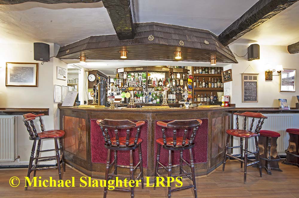 Left Hand Bar Servery.  by Michael Slaughter. Published on 